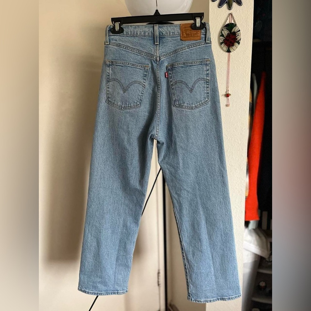 Levi’s Ribcage Straight - Picture 3 of 5